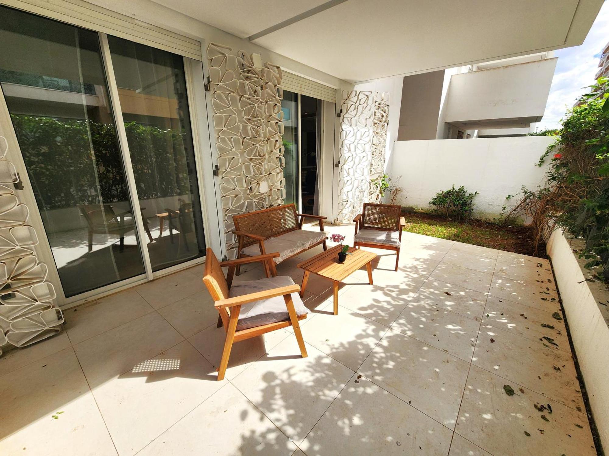 Apartment Gardenia Cfc By Ib Signature - Cosy 1bedroom With Wifi, 24x7 Security, Parking, Self Check-in, Large Terrace, Walk To Cafes And Gym