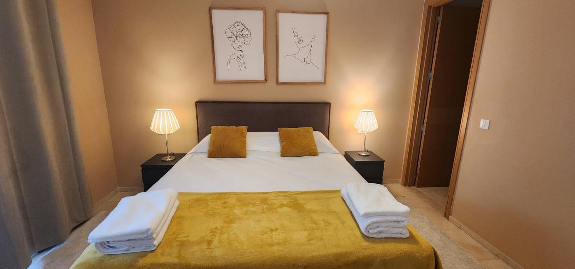 Gardenia Cfc By Ib Signature - Cosy 1bedroom With Wifi, 24x7 Security, Parking, Self Check-in, Large Terrace, Walk To Cafes And Gym Casablanca